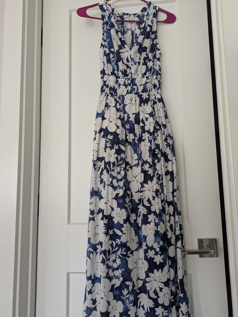 GAP Navy and White Floral Splitneck Maxi Dress with Smocked Waist and Pockets